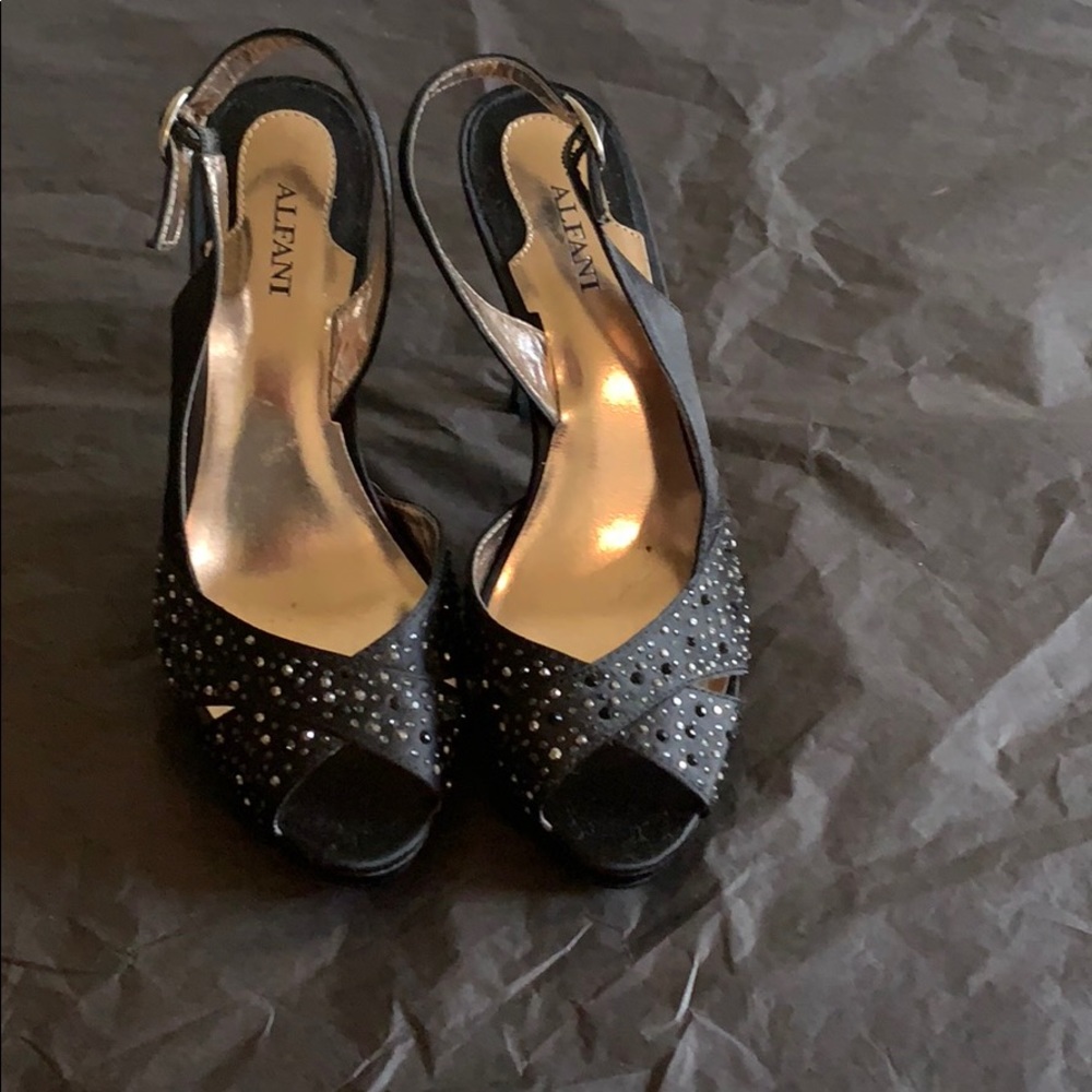 Cocktail shoes with rhinestones